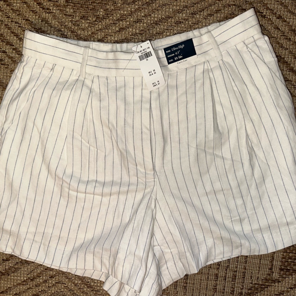 NWT Abercrombie & Fitch White Striped High Waist Shorts